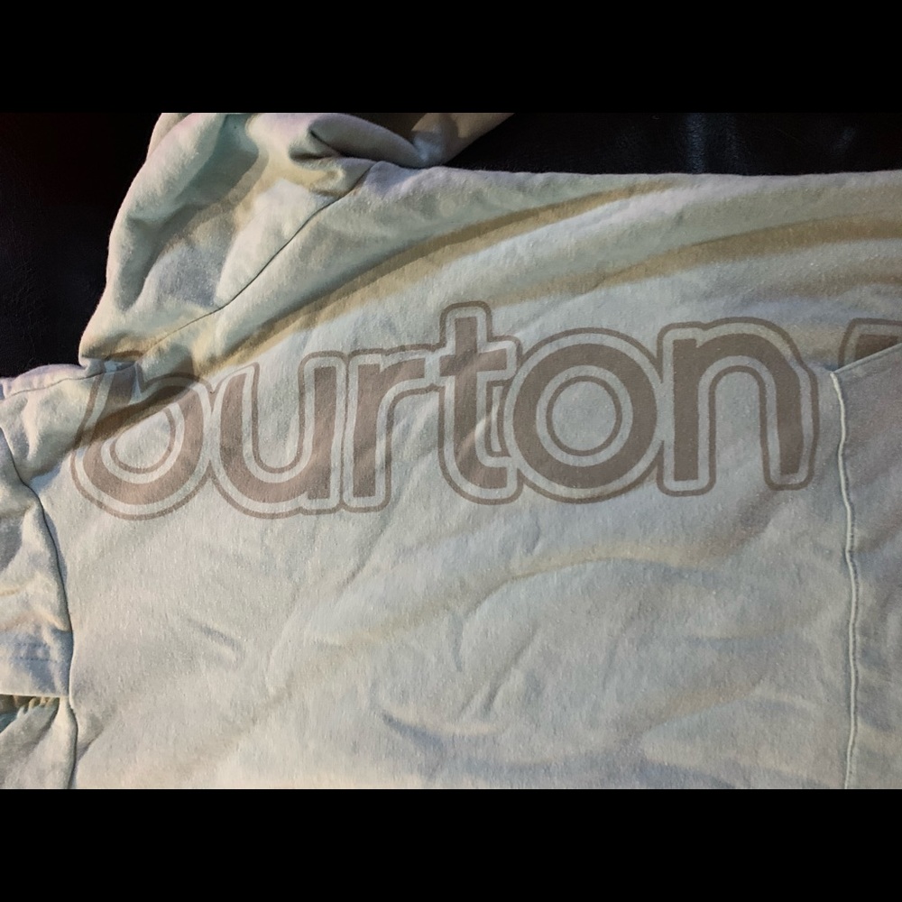 Women’s Burton sweatshirt!